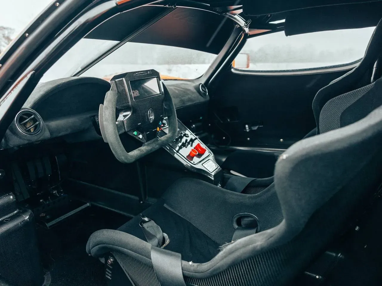 Maserati MC12 Versione Corsa Interior