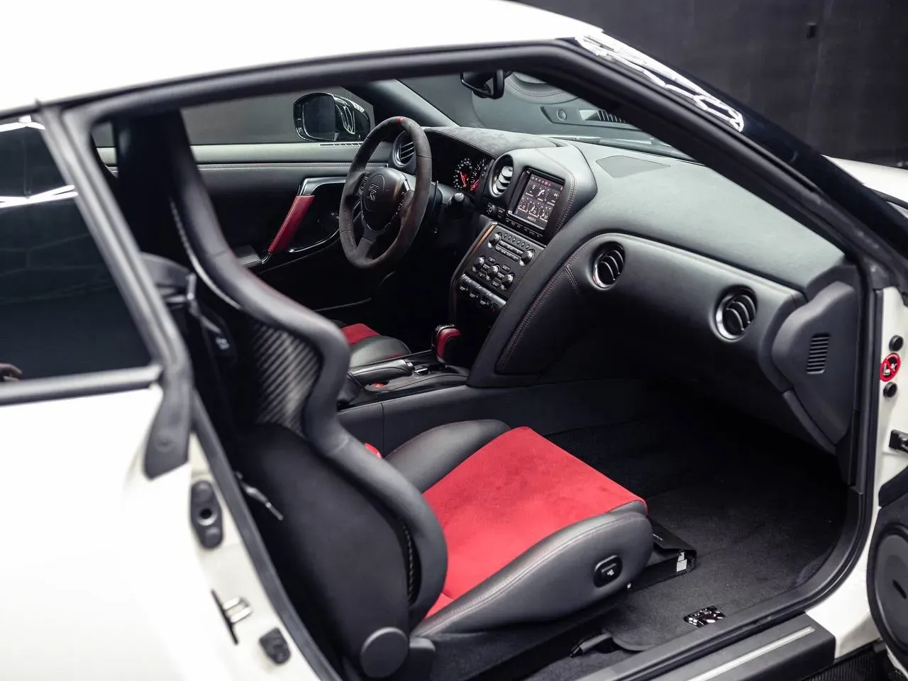 Interior Nissan GT-R NISMO 2016