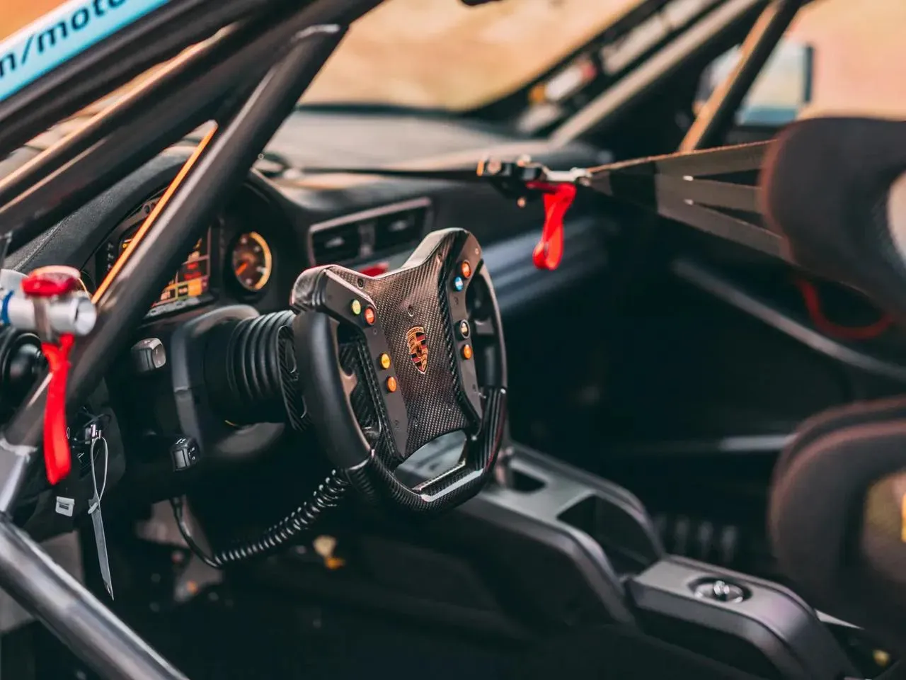 Porsche 935 2019 Interior