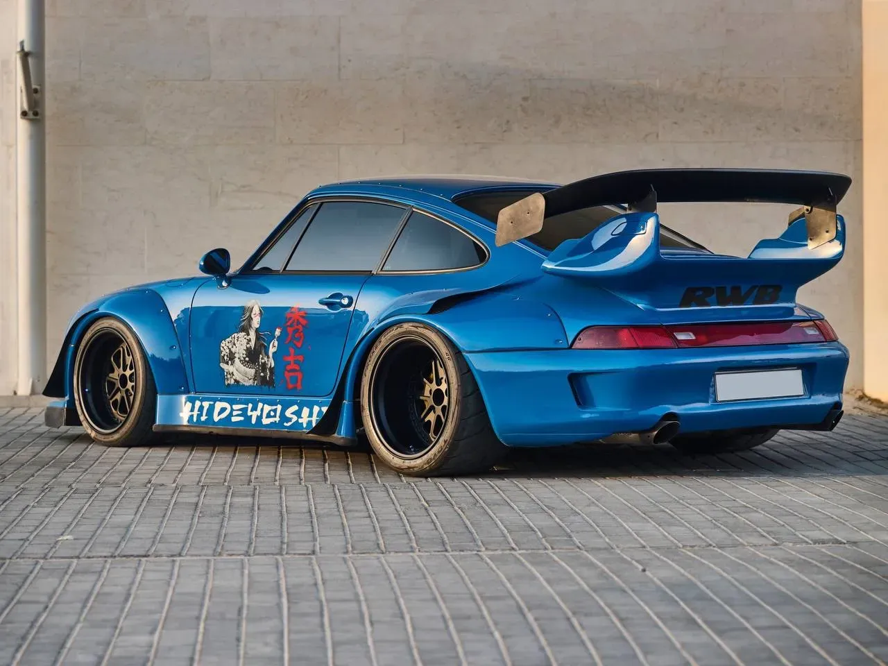 Porsche 911 Carrera Coupé by RWB Azul