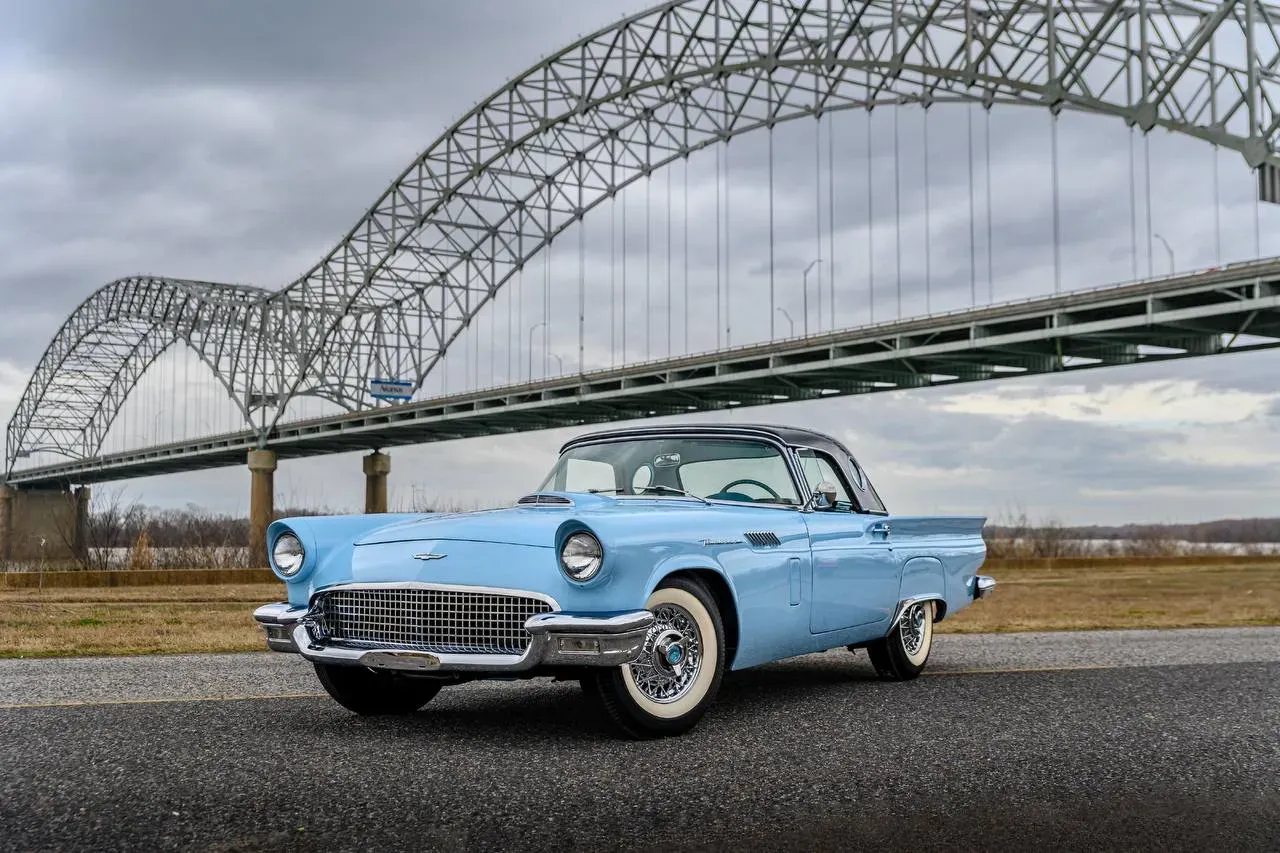 Ford Thunderbird E-Code Turquesa