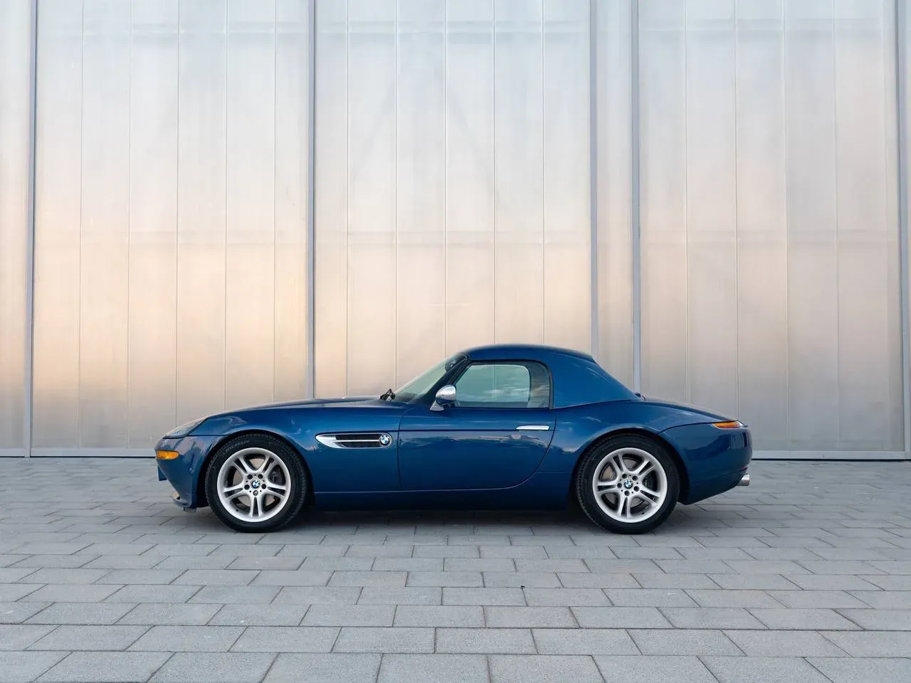 BMW Z8 Azul