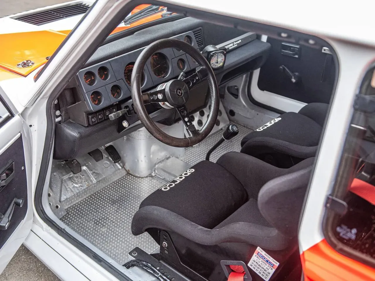 Renault Turbo Group Interno