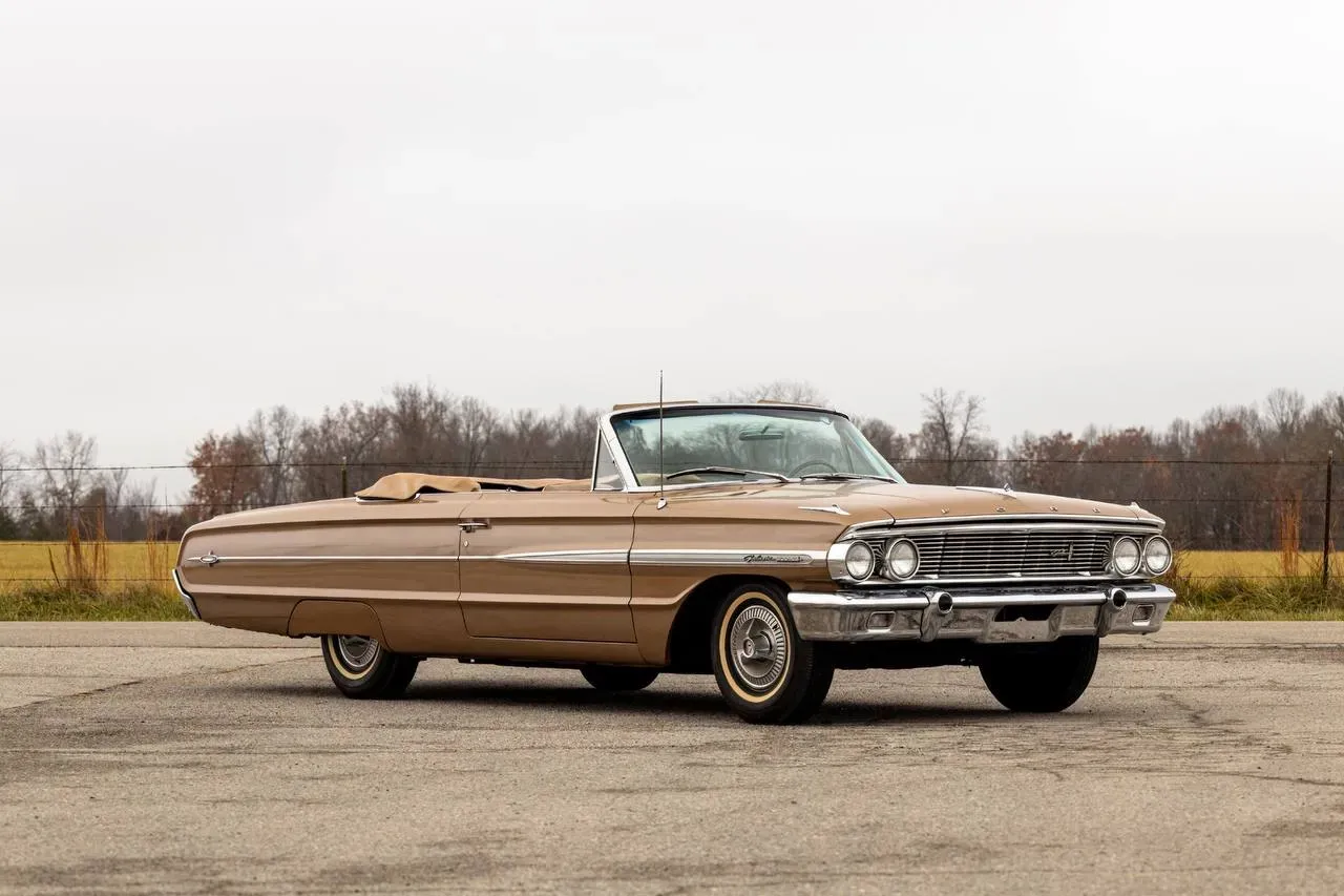 Ford Galaxie 500 XL Convertible 