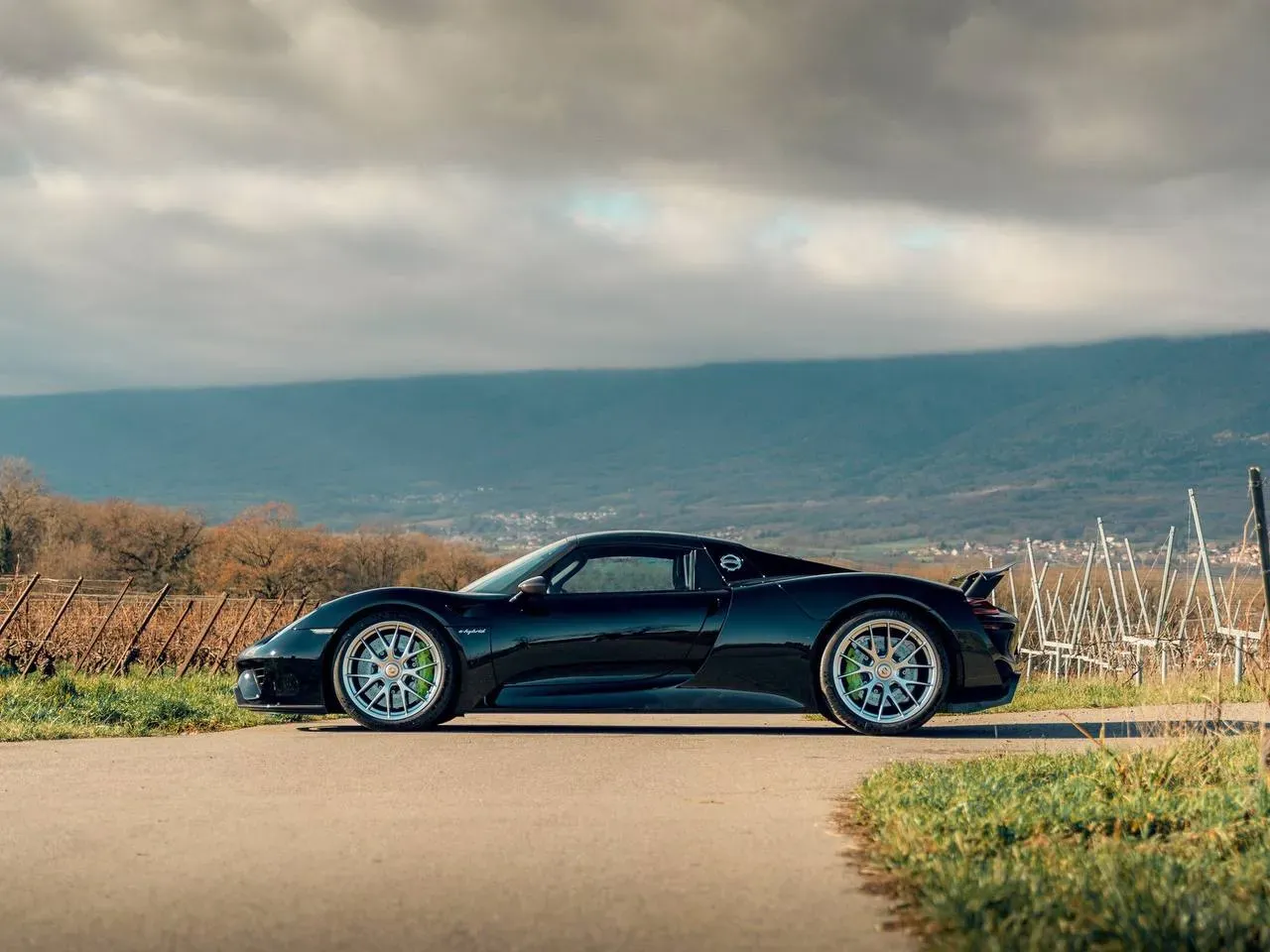 Porsche 918 Spyder Weissach Negro