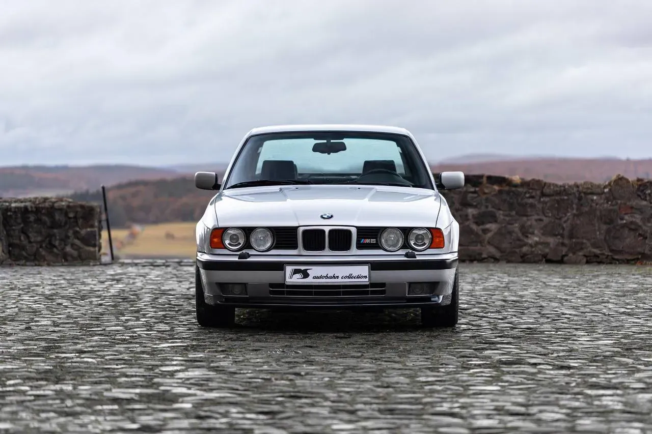 BMW E34 M5