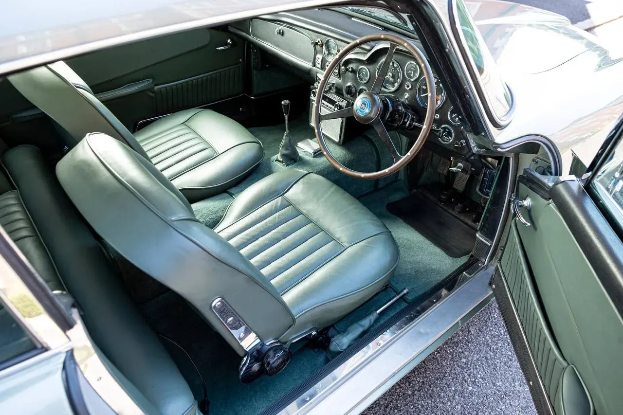 Aston Martin DB5 Sports Interior