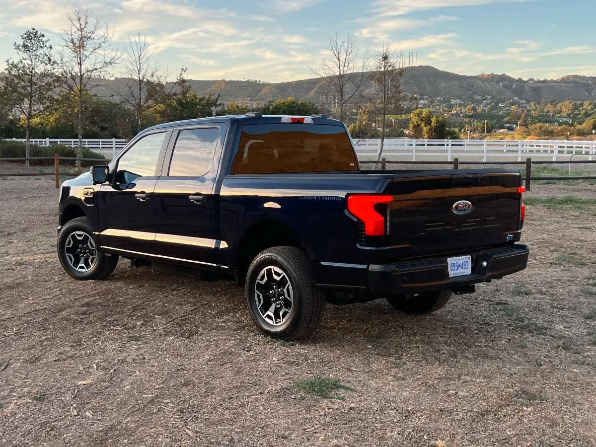 Ford F-150 Lightning Pro