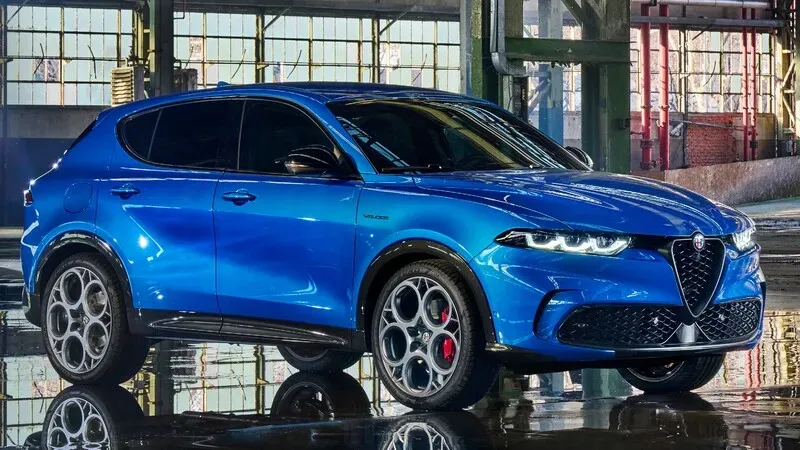 Alfa Romeo Tonale Azul