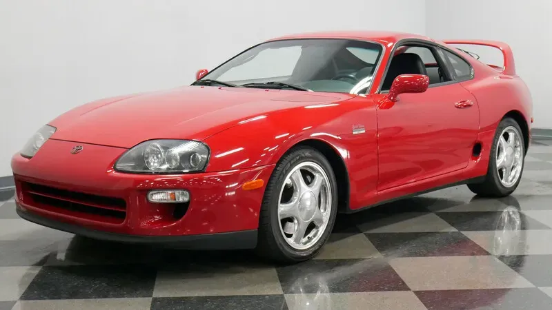 Toyota Supra Rojo