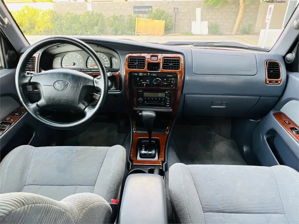 Toyota 4Runner 2000 Interior