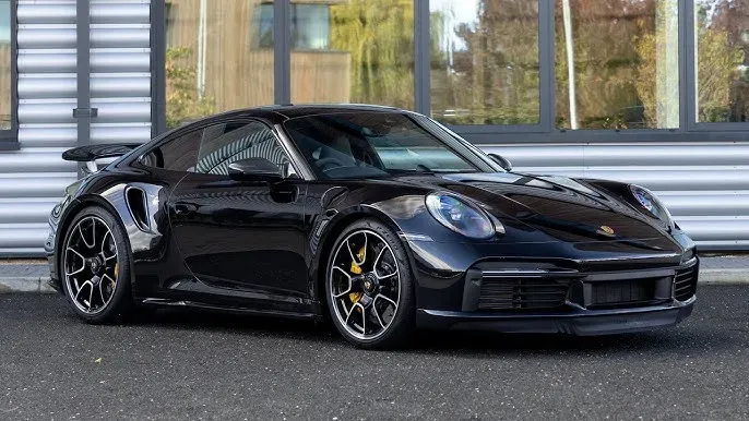 Porsche 911 Turbo S Negro