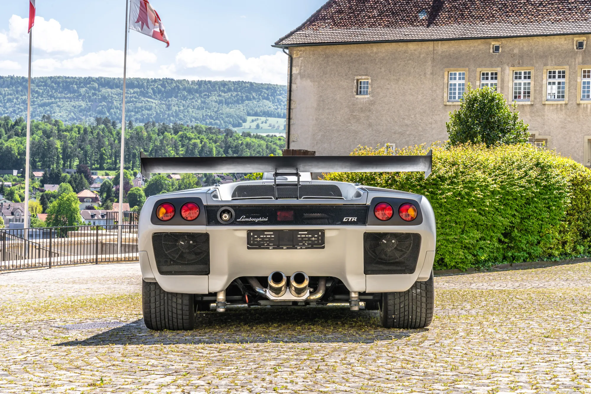 Parte trasera Lamborghini Diablo GTR color blanco