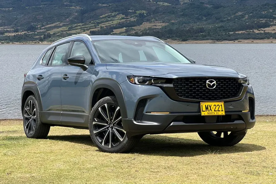 Mazda CX-50 Negro