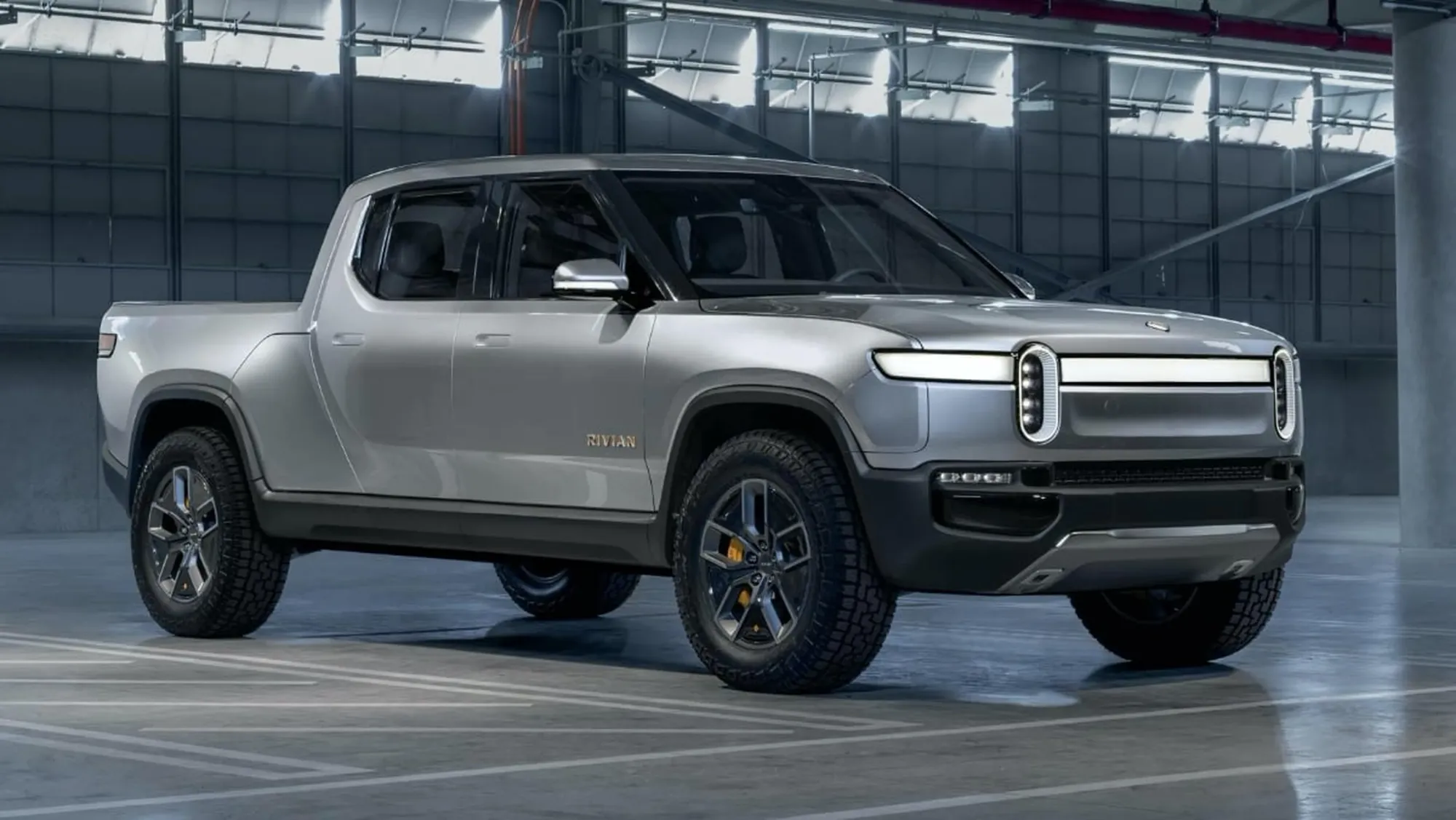 Rivian R1T Gris