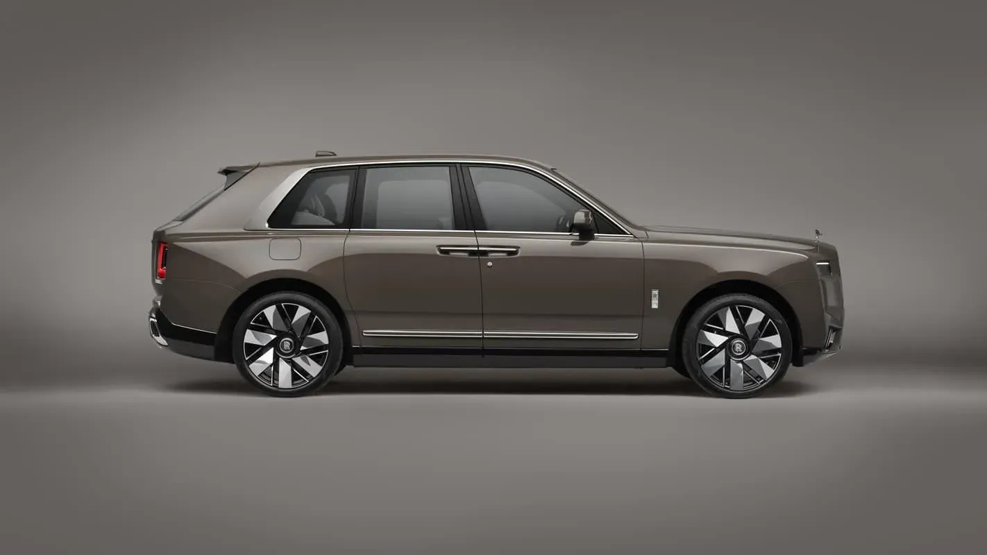 Rolls-Royce Cullinan Marron