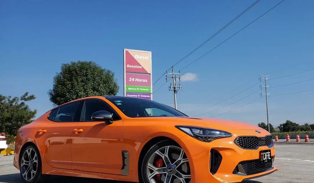 Kia Stinger GT Naranja