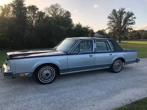 1983 Lincoln Town Car