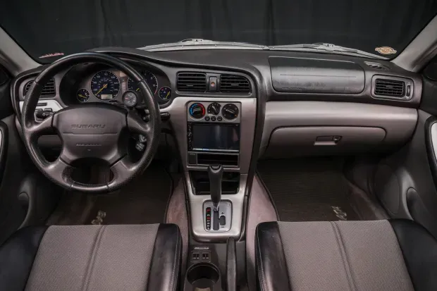 Interior delantero del Subaru Baja Turbo 2006