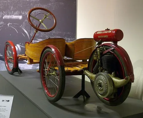  Briggs & Stratton Flyer (1915-1925)