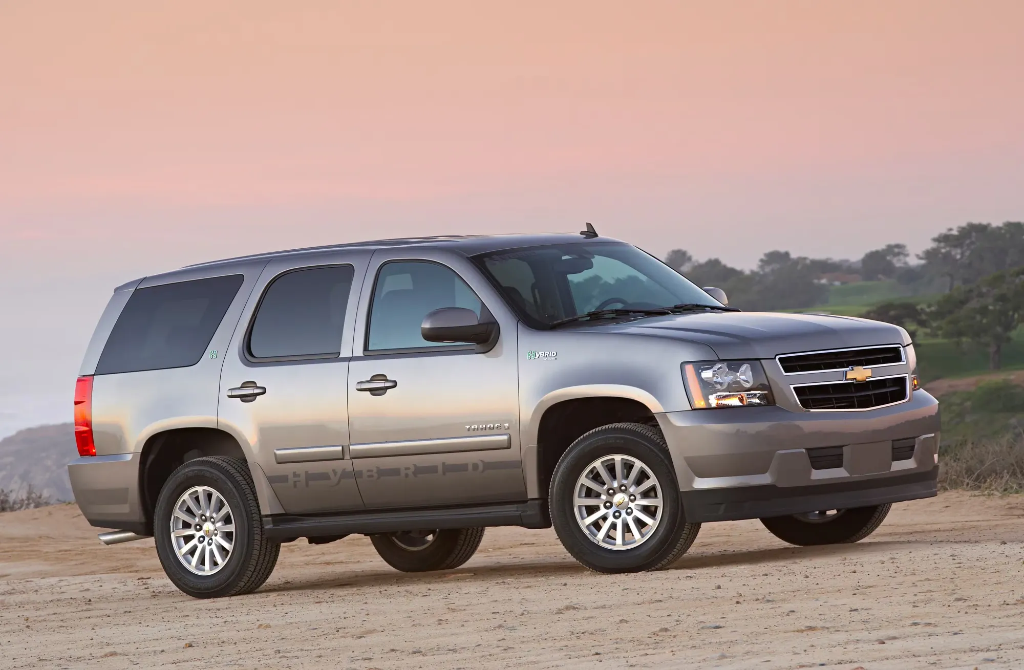 Exterior lateral del Chevrolet Tahoe Hybrid 2008 Plateado