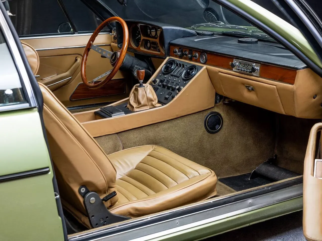 Lamborghini Espada Series Interior