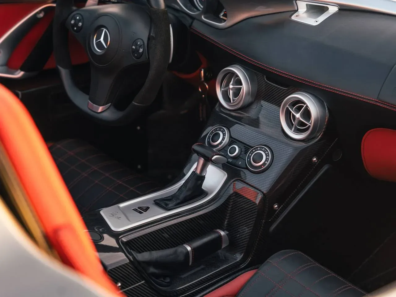 Mercedes-Benz SLR McLaren Stirling Moss 2009 Interior