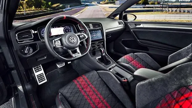 Interior del Volkswagen Golf TCR 