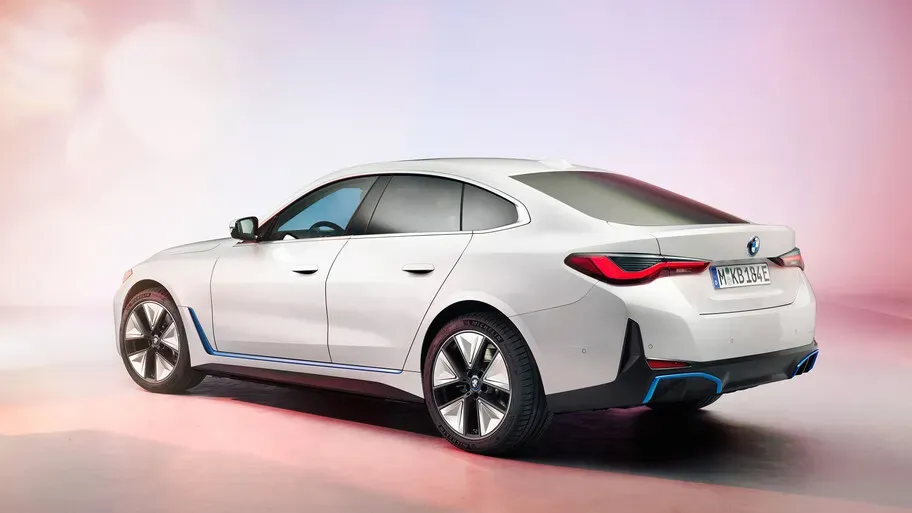 BMW i4