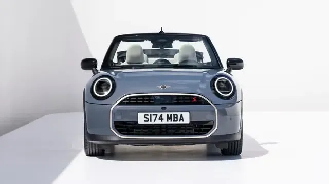 MINI Cooper Convertible 2025