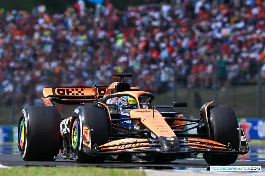 Oscar Piastri celebrando su victoria en el Gran Premio de Hungría.