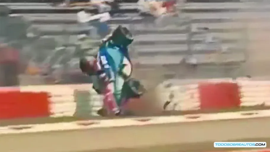 Imagen del accidente de Roland Ratzenberger en el Gran Premio de San Marino de 1994.