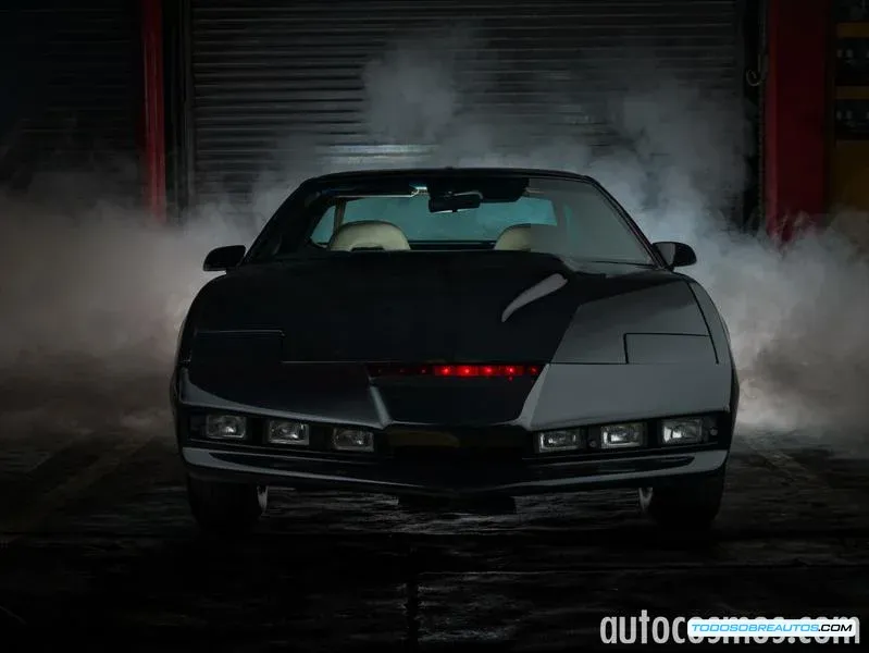 Imagen de KITT (Pontiac Firebird Trans Am), la GMC Vandura y el Jeep Wrangler YJ 1987 juntos.