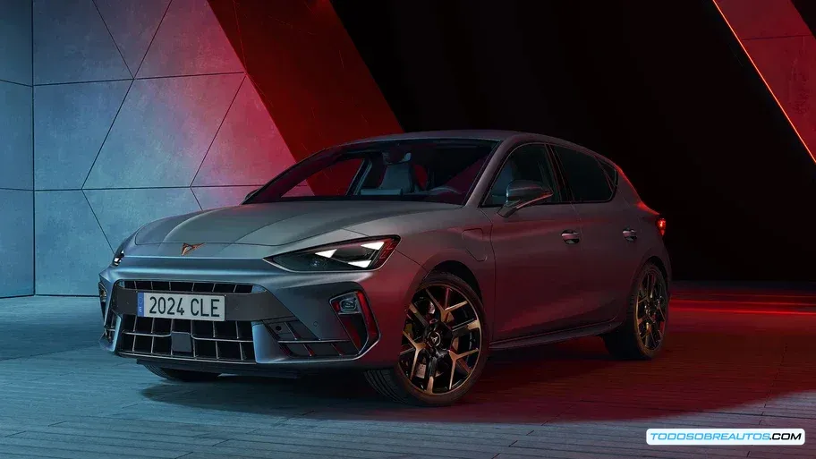 Imagen mostrando el frontal o un detalle distintivo del diseño exterior de los Cupra León y Formentor 2025.