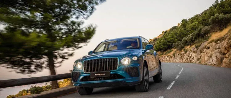 Bentley Bentayga EWB Azure Riviera