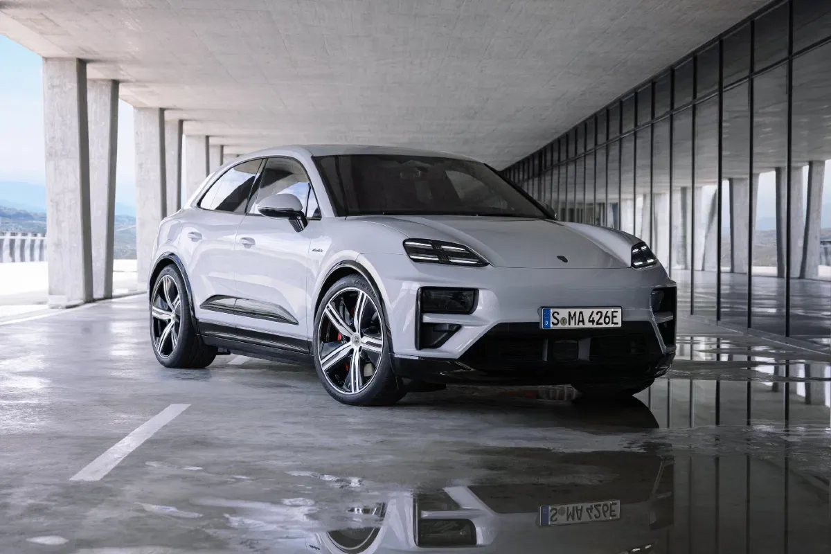 Porsche Macan Turbo 2024