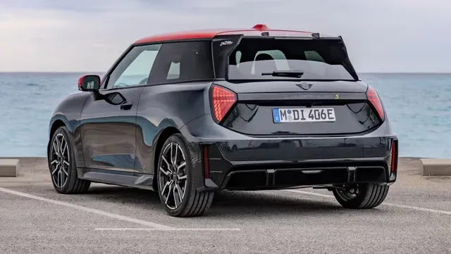 MINI John Cooper Works 2025