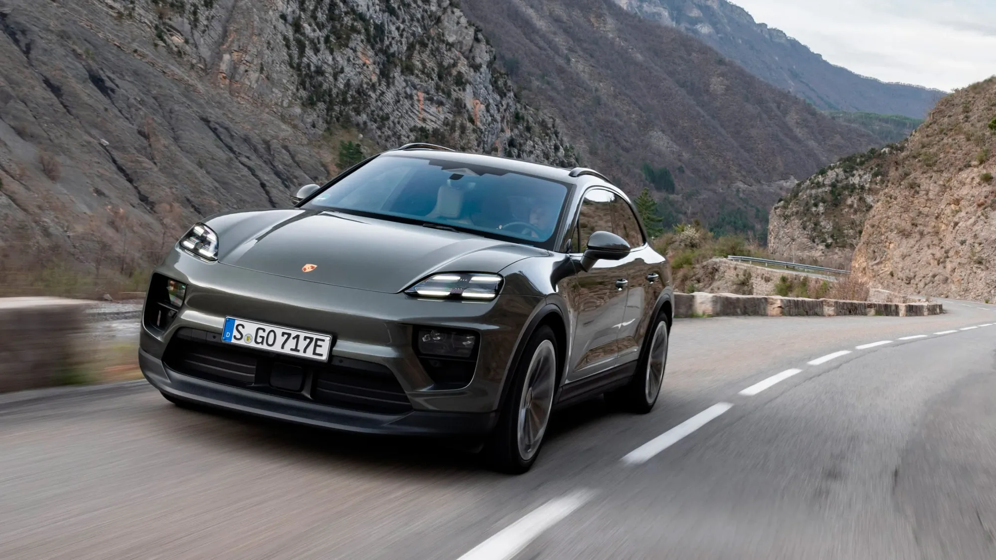 Porsche Macan Turbo 2024