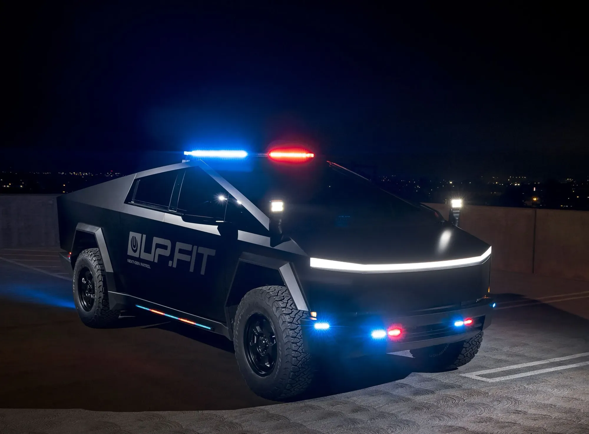 Tesla Cybertruck Policial