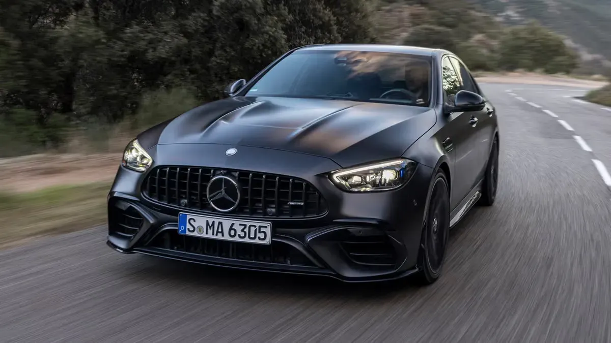 Mercedes-AMG C63 S E Performance 2025