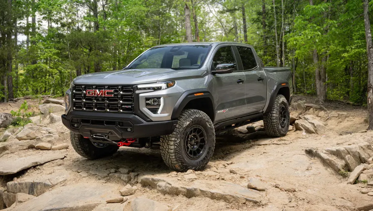 GMC Canyon Nightfall 2025