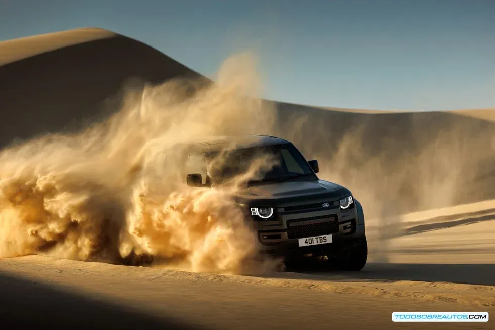 Vista frontal del Land Rover Defender 2025 Octa, mostrando sus detalles de diseño.