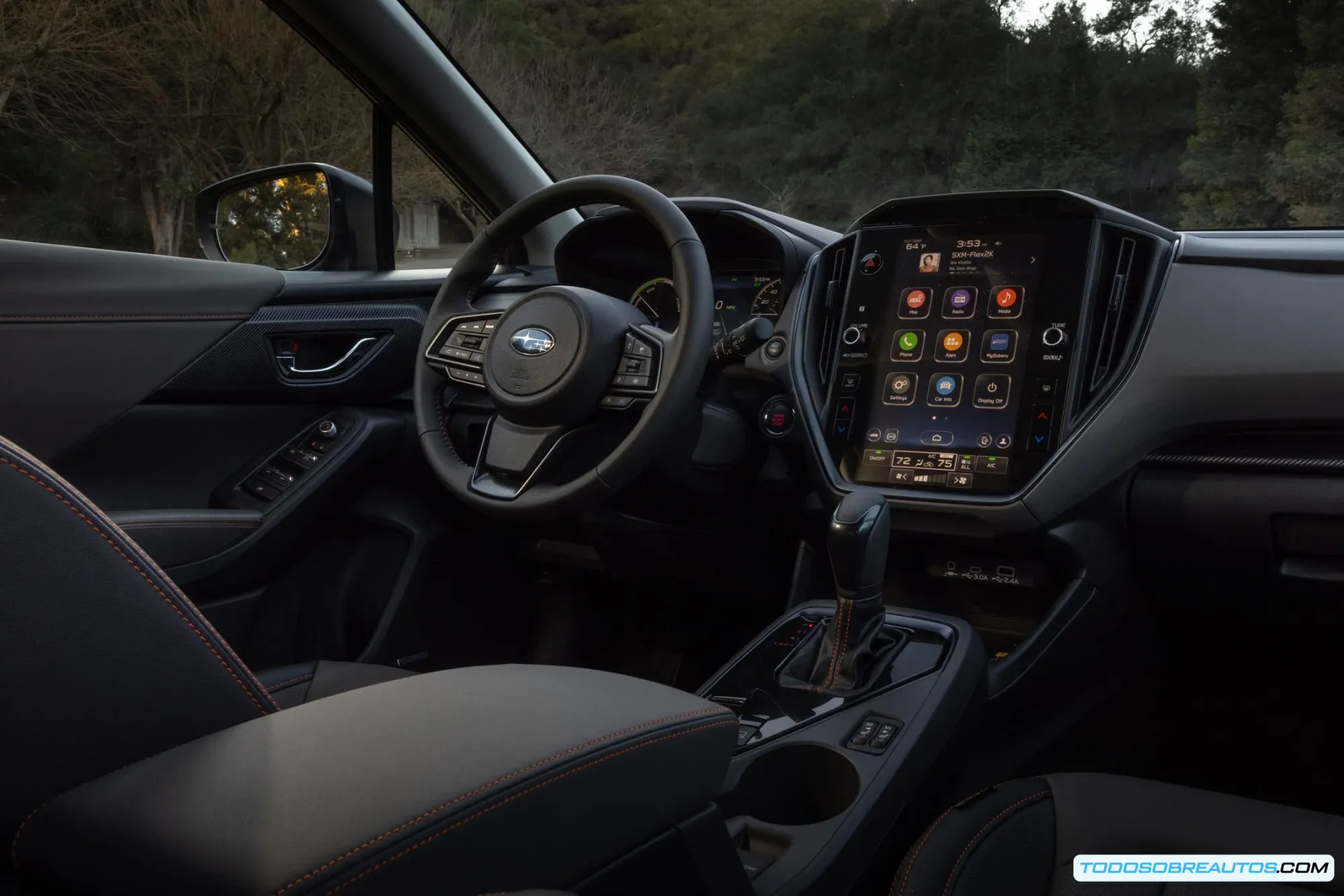 Subaru Crosstrek Hybrid 2026 mostrando sus nuevos colores Sand Dune Pearl y Citron Yellow Pearl.