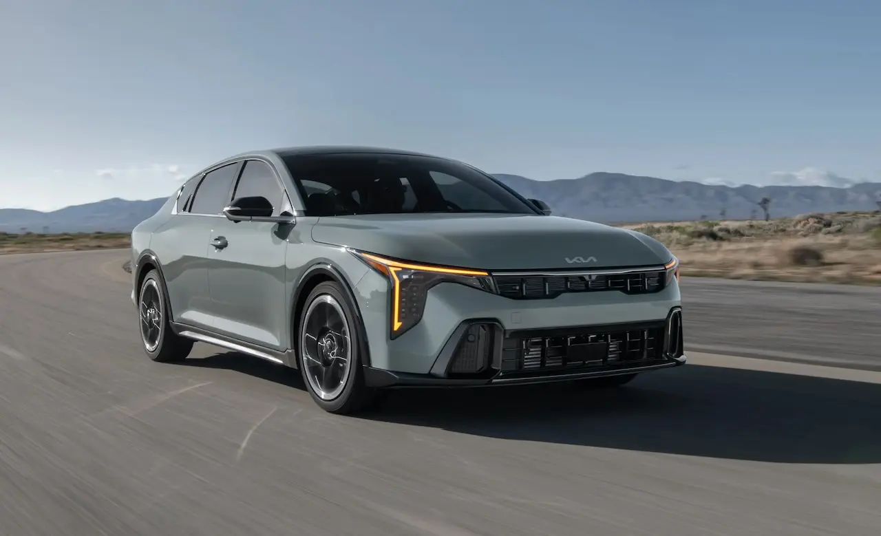 Kia revoluciona la configuración de autos con su nuevo configurador en TikTok para el K4 2025