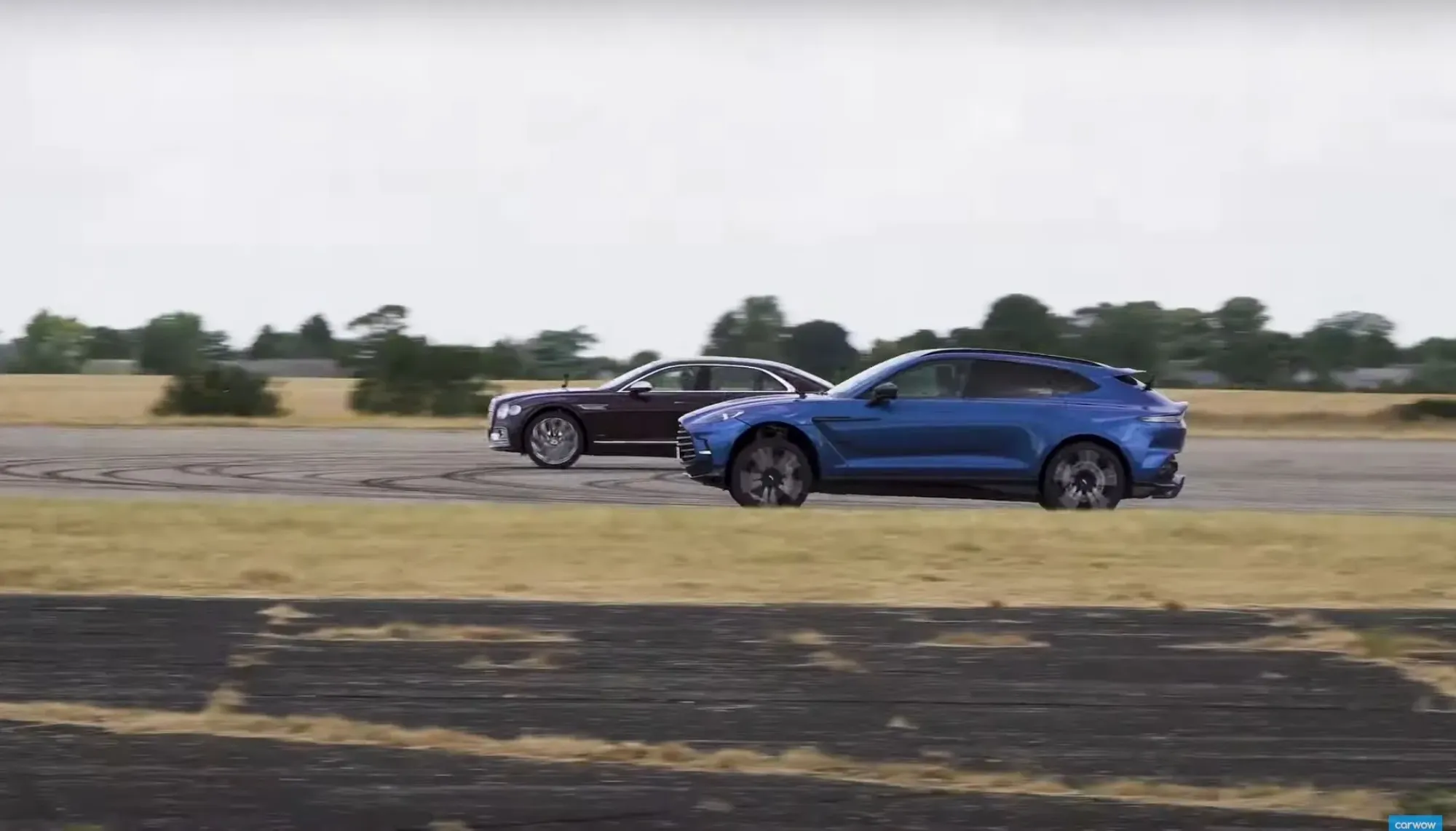 Aston Martin DBX707 vs Bentley Flying Spur