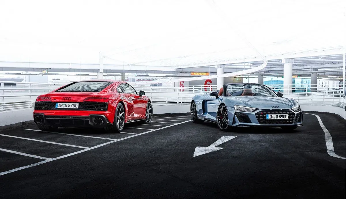 Audi R8 V10 Performance Spyder vs Audi Sport Quattro S1