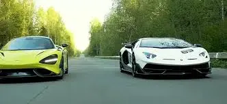 McLaren 600LT Spider vs Lamborghini Aventador SVJ