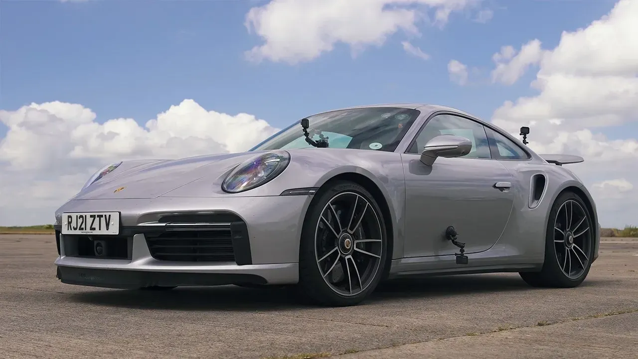 Porsche 911 Turbo S vs. KTM