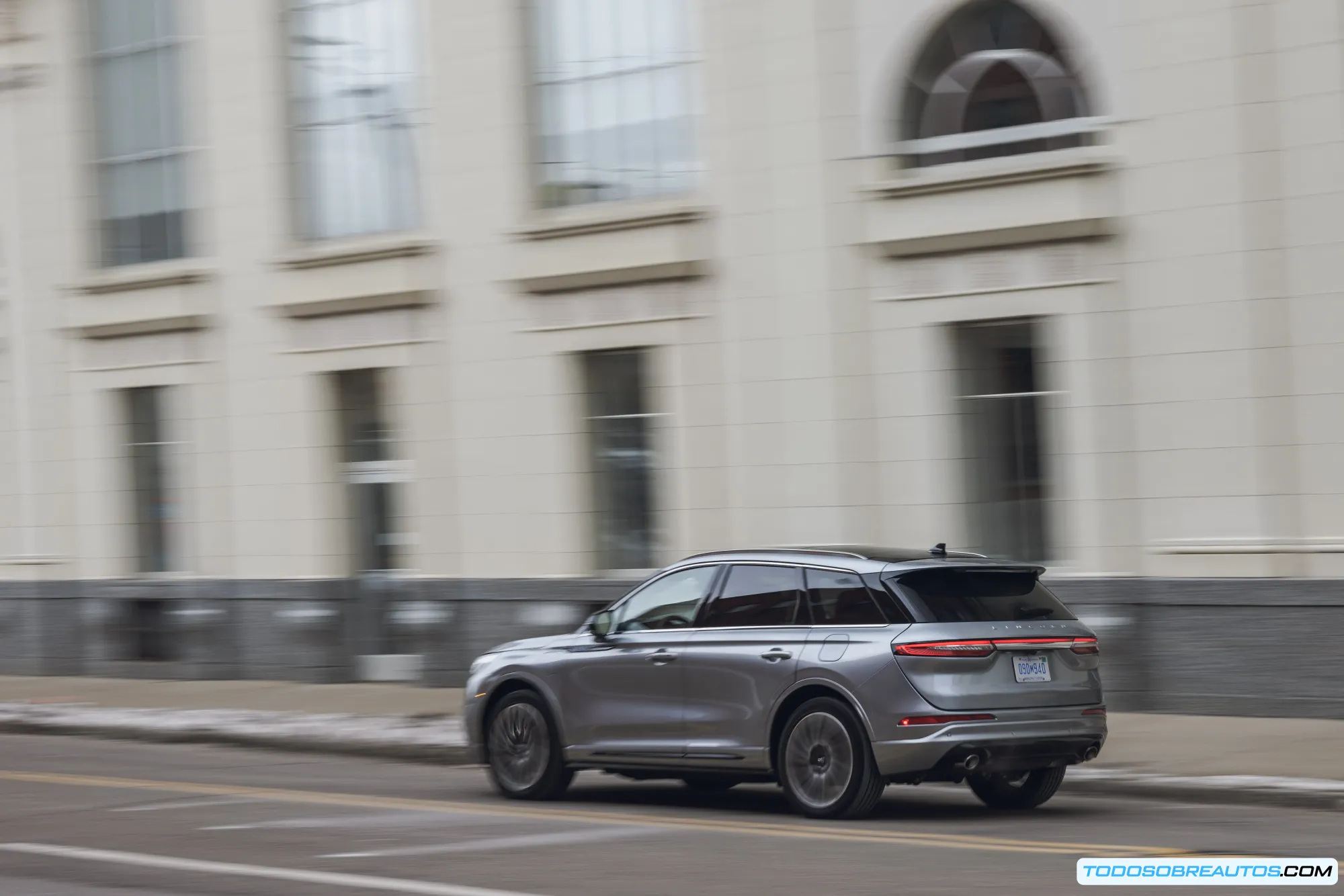 Lincoln Corsair Hybrid 2022: Diseño exterior.