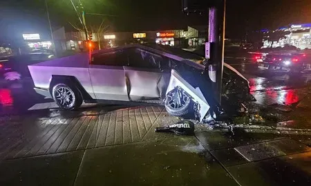 Accidente Tesla Cybertruck con Autopilot